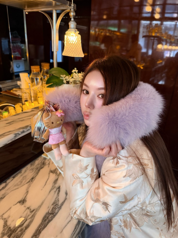 TVB上位小生突然公開戀情晒女友相！高調認愛惹粉絲哭訴︰集體失戀啦