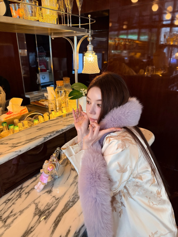 TVB上位小生突然公開戀情晒女友相！高調認愛惹粉絲哭訴︰集體失戀啦