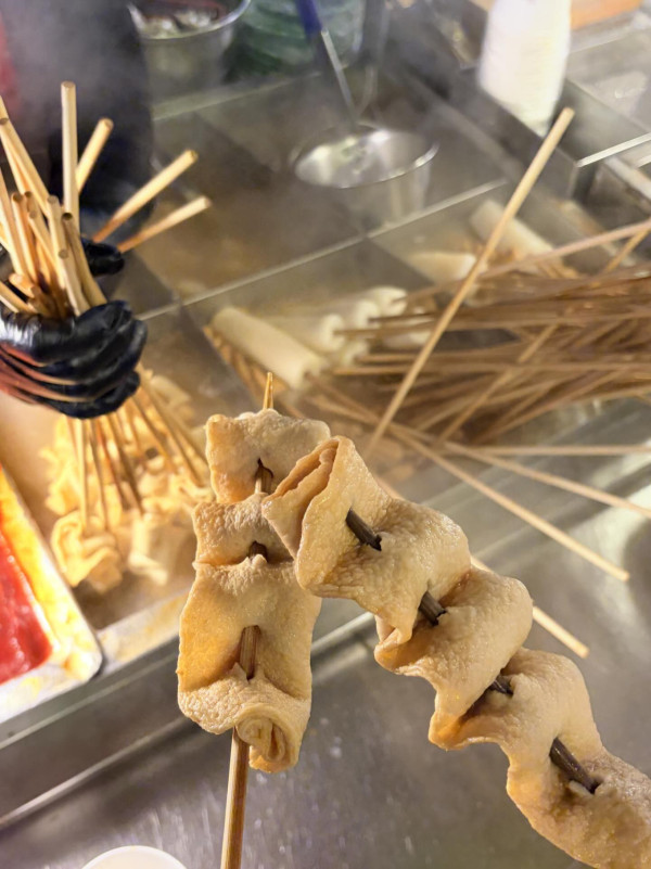 圖片來源：threads @junhan_0513 及其帖文留言