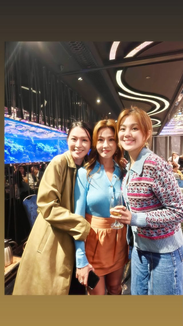 鄔友正翁嘉穗佘詩曼3人世紀合照曝光！7字大方親回昔日有冇追過阿佘？