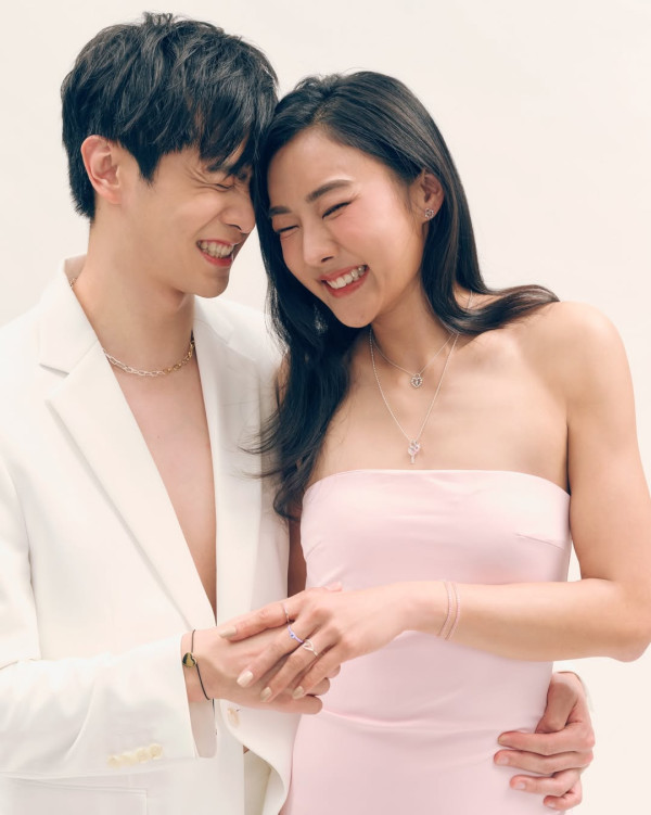 32歲跳高女神楊文蔚過大禮閃爆全場！牙醫未婚夫豪氣聘禮鋪滿枱 巨型龍鳳鈪盡顯氣派