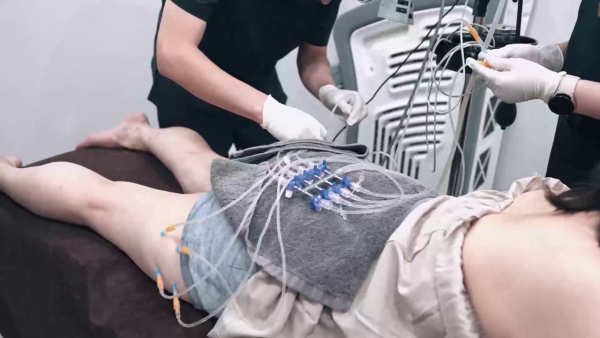 57歲御用師奶黃梓瑋終極醫美成效曝光 最後衝刺溶脂點滴抗擊「甲組腿」煥然一新