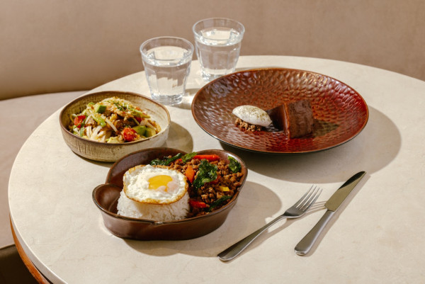 尖沙咀金普頓酒店全天候餐廳正式開幕 主推第三文化概念廚房/嚐盡中西環球美食