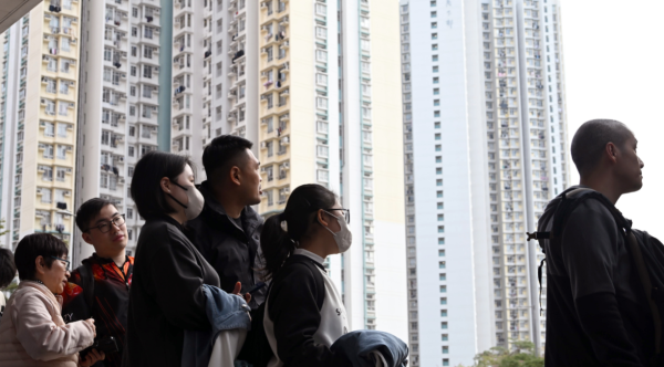 公屋入息審查（圖片來源︰HKET）