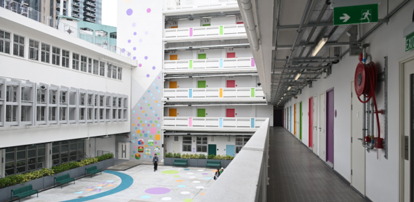 公屋入息審查（圖片來源︰HKET）