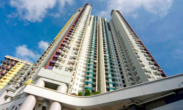 公屋富戶末日！房協停車場裝AI鏡頭捉百萬名車 揸靚車即現形隨時被收樓