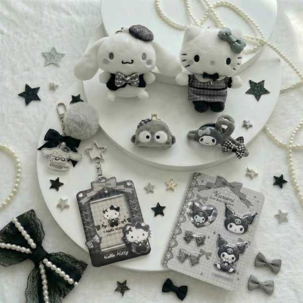 7-Eleven全新Sanrio黑白系列！Hello Kitty／Kuromi／My Melody精品$89起！同場加映Snoopy迷你相機盲盒