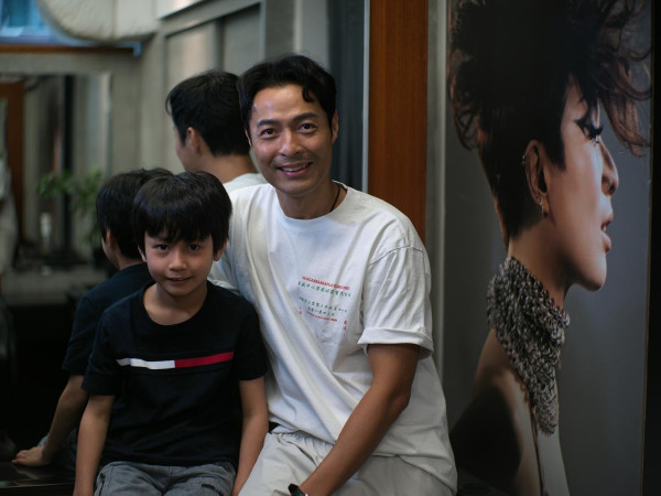 TVB離巢男星驚揭面癱7年左臉失控！後遺症連水都飲唔到？堅持拍劇零破綻惹震驚