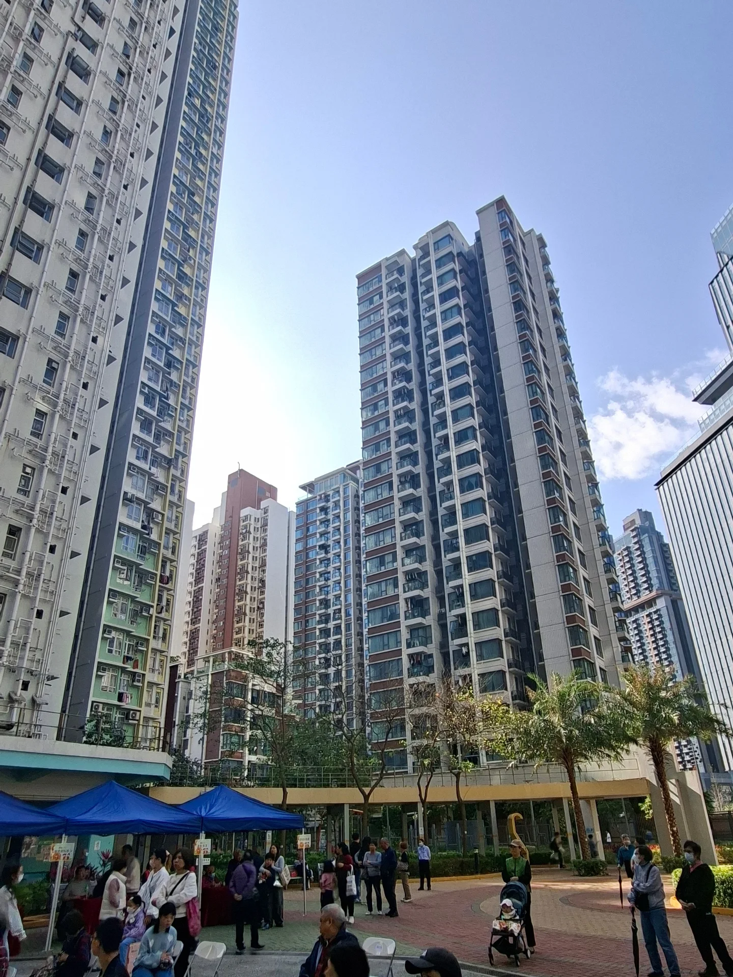 邊1區淪全港最差新區？千萬豪宅被公屋包圍批亂起 網民反擊揭神級規劃