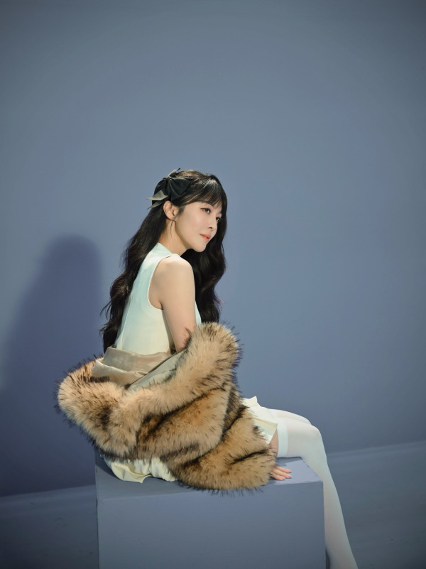 張曦雯齊瀏海新髮型如改頭換面！形象超精緻氣質大不同獲誇讚︰人間芭比