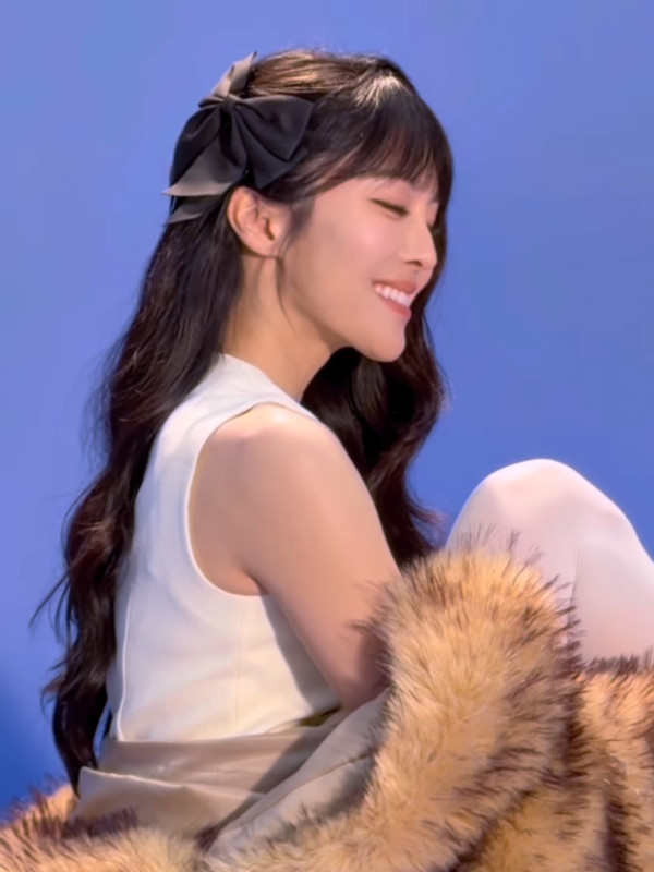 張曦雯齊瀏海新髮型如改頭換面！形象超精緻氣質大不同獲誇讚︰人間芭比