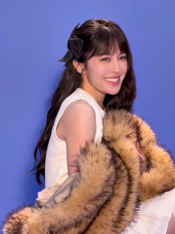 張曦雯齊瀏海新髮型如改頭換面！形象超精緻氣質大不同獲誇讚︰人間芭比