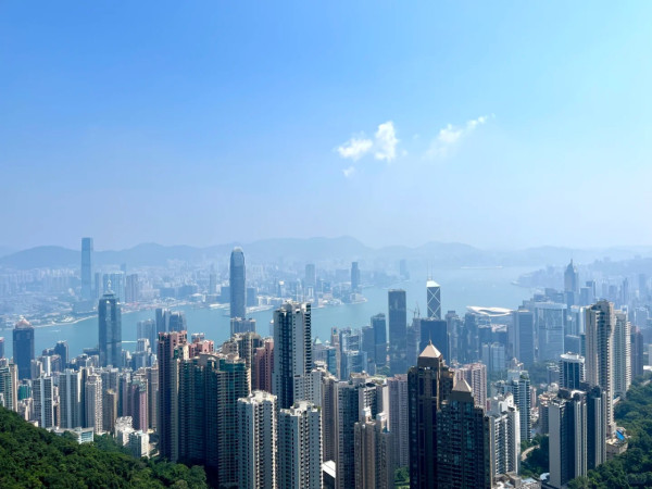 極似歐洲！山頂隱世「愛麗絲夢遊仙境」遊百年港督別墅 附4大打卡位路線