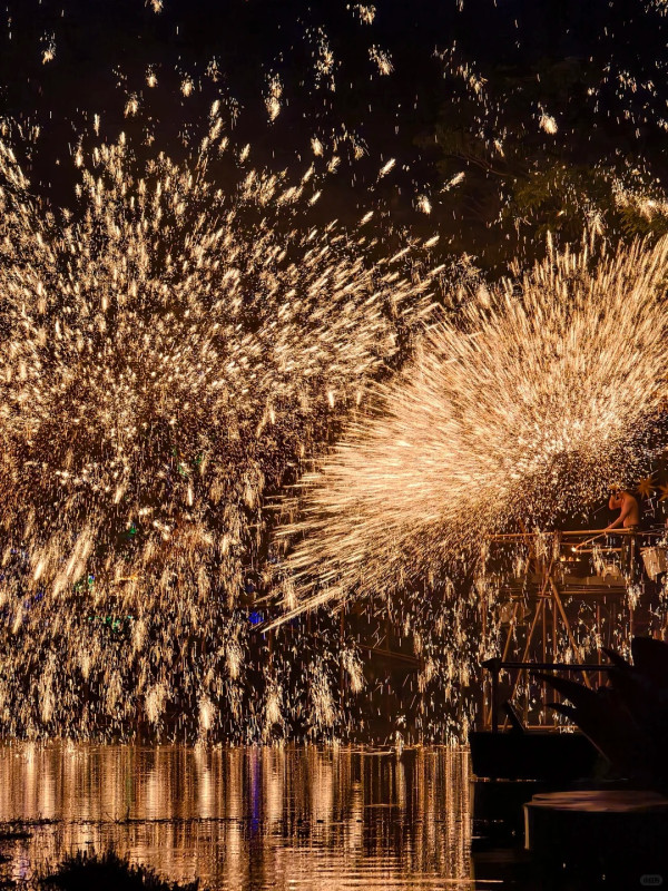 深圳夜晚好去處2026｜深圳夜生活10大精選景點！必去夜市/酒吧、東門老街不夜城、秘境湯泉 