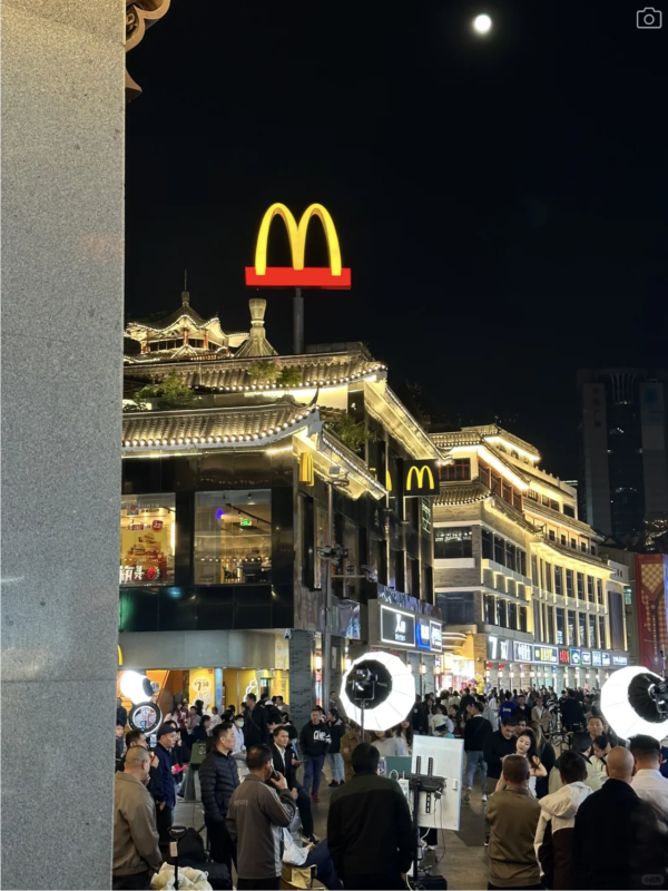 深圳夜晚好去處2026｜深圳夜生活10大精選景點！必去夜市/酒吧、東門老街不夜城、秘境湯泉 