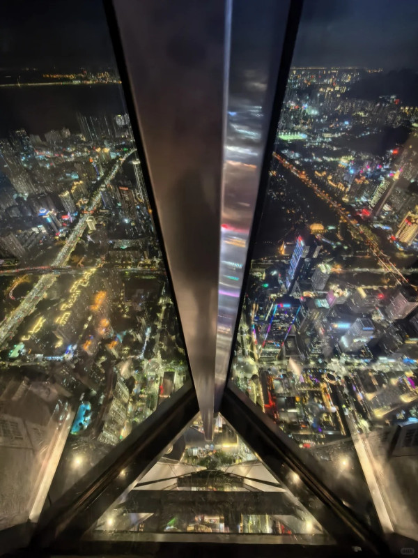 深圳夜晚好去處2026｜深圳夜生活10大精選景點！必去夜市/酒吧、東門老街不夜城、秘境湯泉 