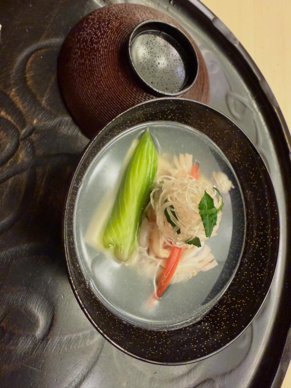 蘇民峰遊大阪歎懷石料理 曬旅行相撞樣一男星？網友：頭髮茂盛咗咁多 