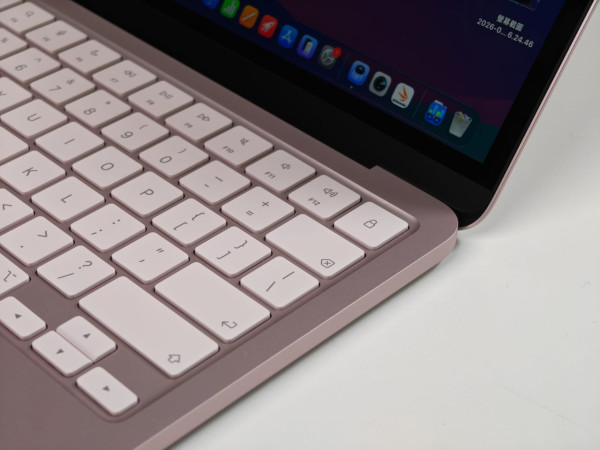 Apple MacBook Neo實測！$3,999 買到正宗 MacBook？A18 Pro 晶片 AI 執相、改寫文件一樣掂