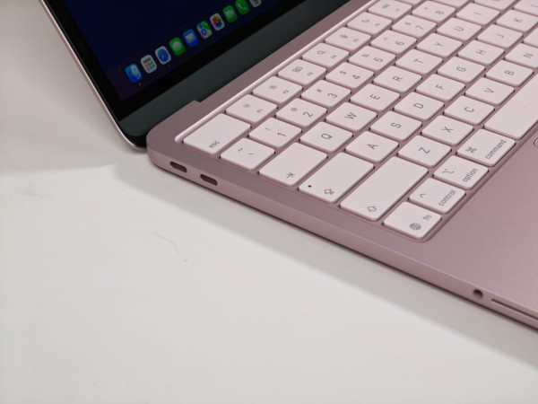 Apple MacBook Neo實測！$3,999 買到正宗 MacBook？A18 Pro 晶片 AI 執相、改寫文件一樣掂