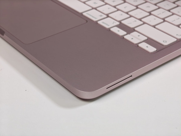 Apple MacBook Neo實測！$3,999 買到正宗 MacBook？A18 Pro 晶片 AI 執相、改寫文件一樣掂