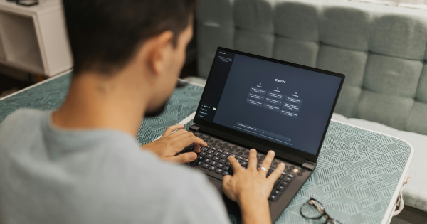 AI搶飯碗！重點大學破天荒狠劈16大熱門學系 攝影/翻譯/設計全軍覆沒