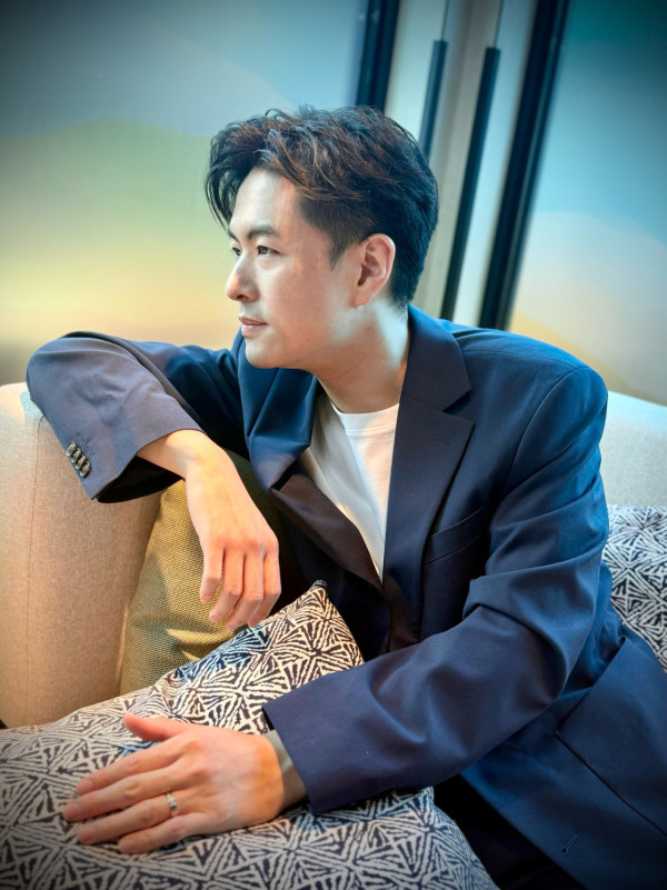 42歲男藝人IG宣佈正式離巢TVB！棄做律師入行星途黯淡：經歷咗好多