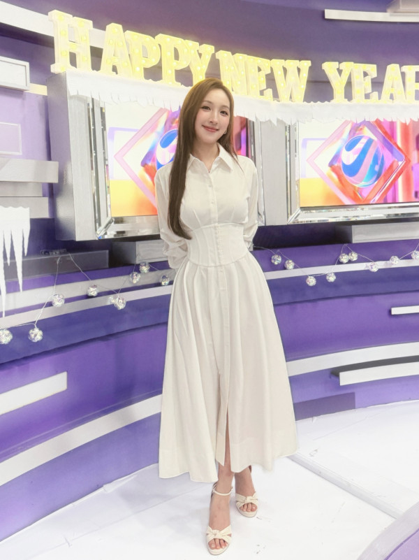 女神海兒剪瀏海新髮型曝光極減齡 氣質大轉變獲激讚：勁似大學生