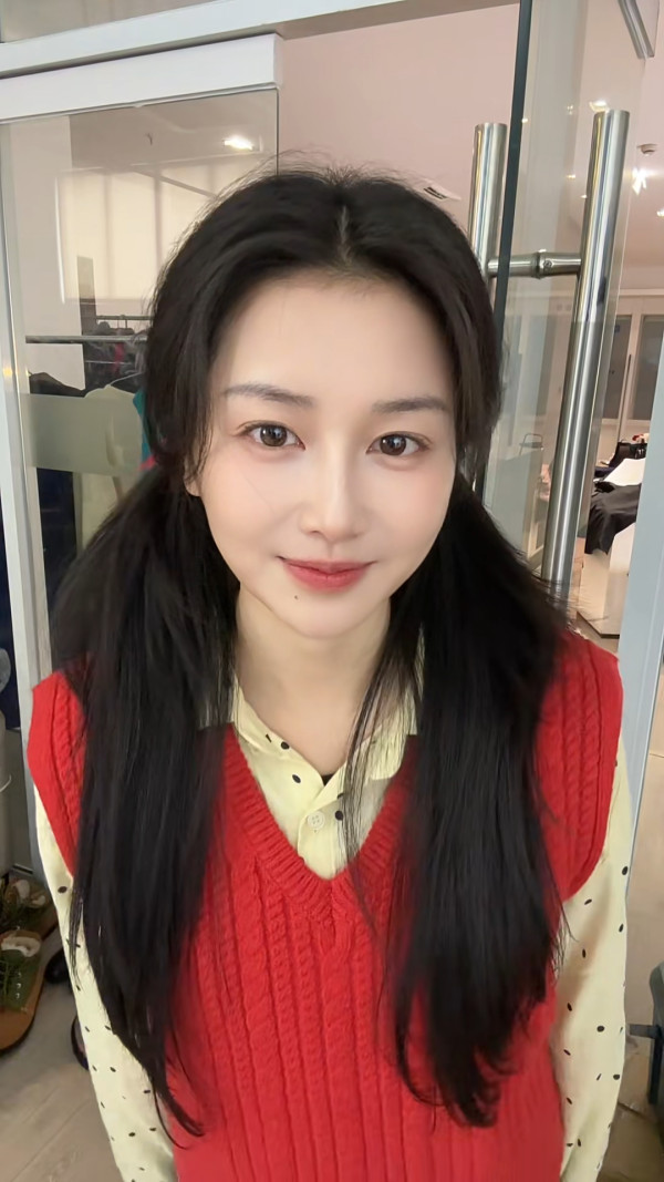 26歲女藝人跟風玩噴火蛋糕慘遭烈焰焚面！96度酒精回火險毀容 怒轟網紅濾鏡害人