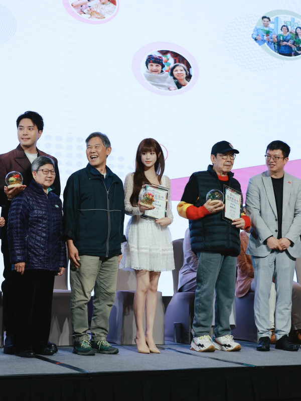 古佩玲近照再現「膠化」芭比樣五官僵硬！易容神技全TVB只有一個對手