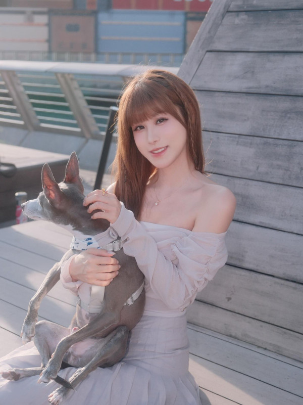 古佩玲最新近照竟然搵唔到鼻哥窿?容貌第N次進化嚇窒網民:我仲搵緊