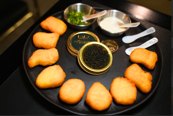 外國爆紅「魚子醬麥樂雞」登陸香港！全新魚子醬Bar $299歎12年魚子醬及vodka/魚子醬&黑松露Cocktail /雙重黑松露Gelato