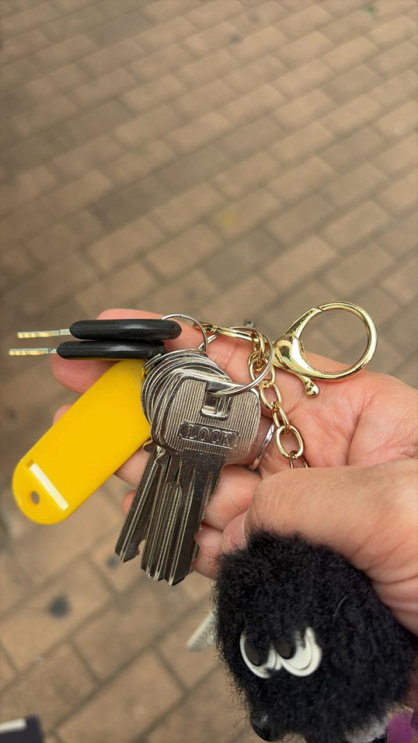 公屋上樓｜等足8年半派市區舊單位！港媽1招低成本「間房」裝修 幾千蚊搞掂磚牆！網民：無憂了