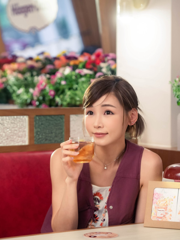 前港姐人妻扯火怒轟與鍾培生緋聞被翻炒 發文反擊劃清界線：唔好咁荒謬！