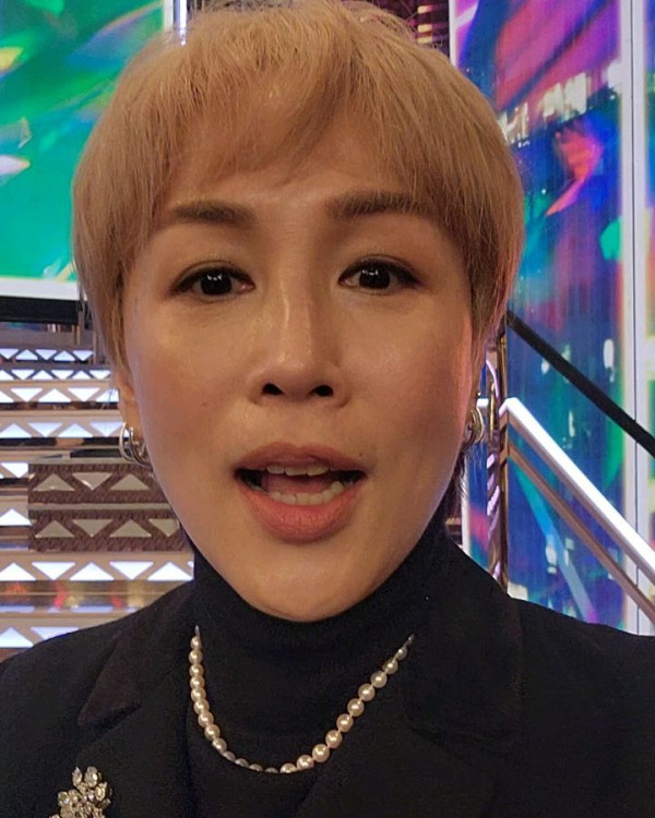 前TVB御用配角息影20年高調宣佈復出 三孩之母驚喜現身：搵啲細藝做吓