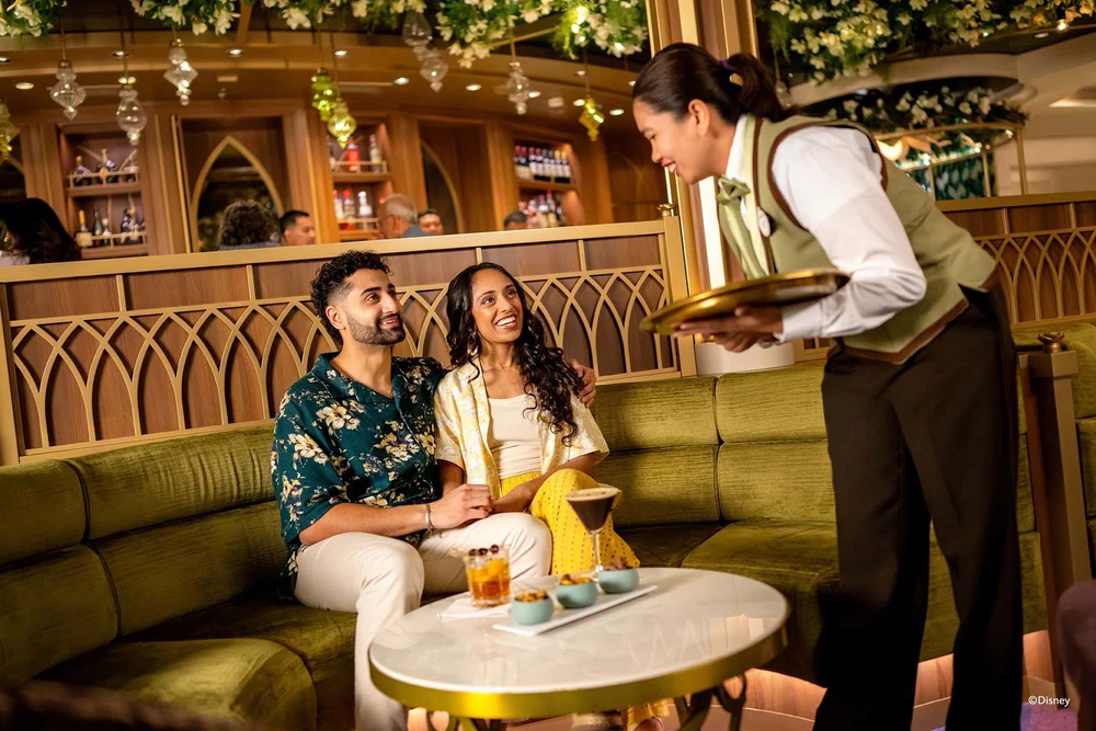 新加坡迪士尼探險號郵輪大公開！7大主題區、全球首個海上過山車、房型房價全攻略 