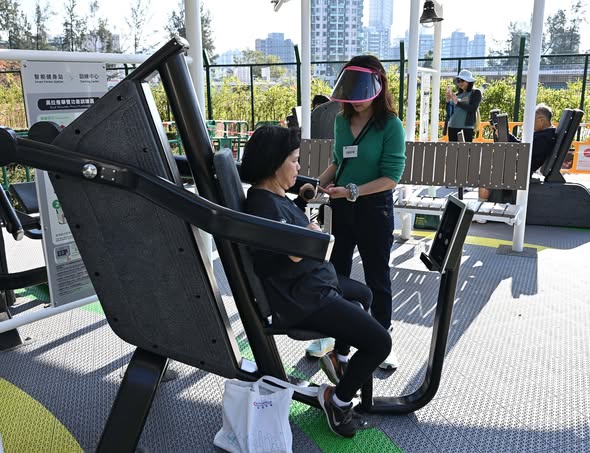 全港4大「$0成本健身」途徑公開！專人指導+免費瑜伽 網民：仲正過私人Gym