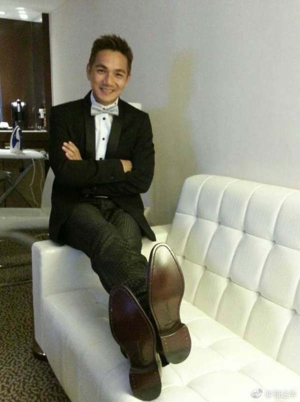 「御用大奸角」離巢15年罕有回港近況曝光！戾氣全無反差極大︰真人好善良