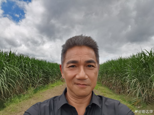 「御用大奸角」離巢15年罕有回港近況曝光！戾氣全無反差極大︰真人好善良