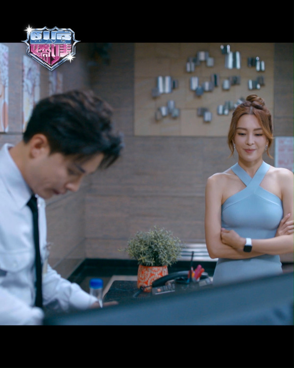 臥底嬌娃｜張曦雯完美Carry「最強戰衣」超貼身短裙 標準零贅肉S形線條震撼眼球