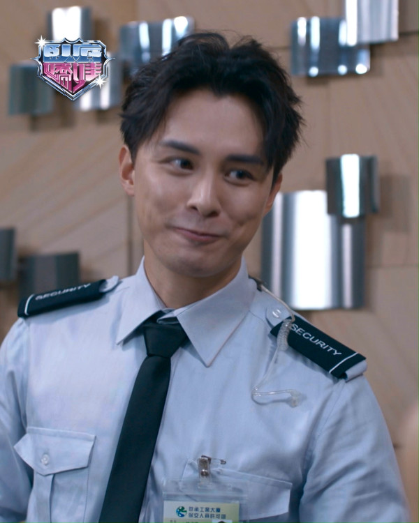 臥底嬌娃｜張曦雯完美Carry「最強戰衣」超貼身短裙 標準零贅肉S形線條震撼眼球