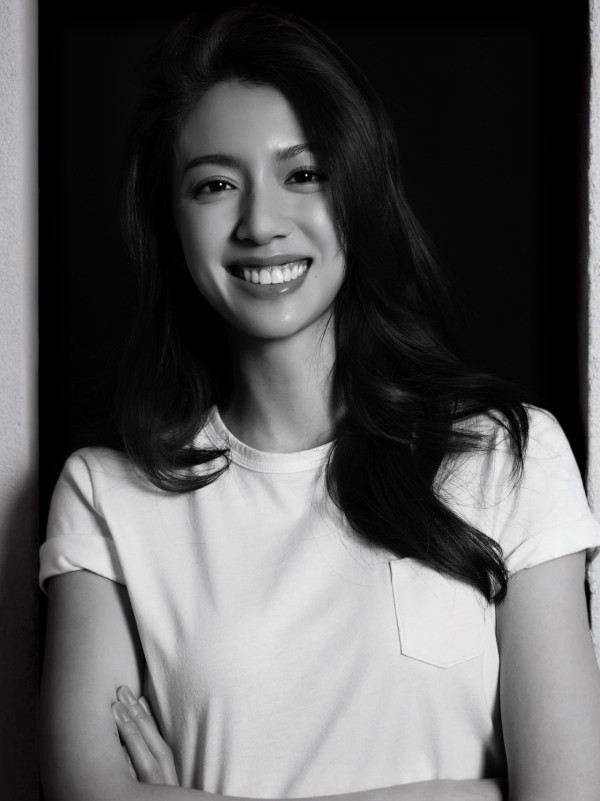 蔡思貝正式宣佈離巢TVB結束13年賓主關係 撰長文點名多謝三個人：告別溫室