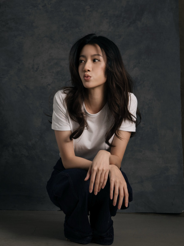 蔡思貝正式宣佈離巢TVB結束13年賓主關係 撰長文點名多謝三個人：告別溫室