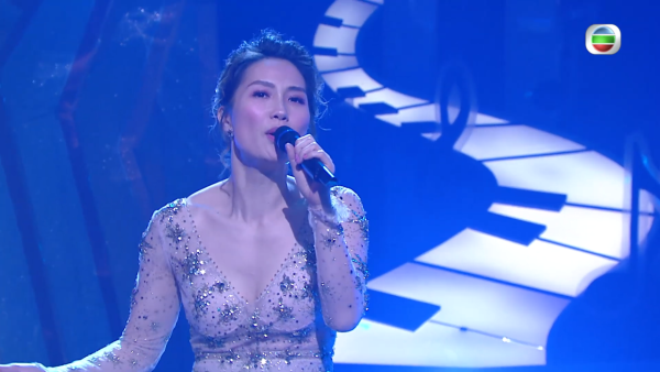 前港姐季軍驚喜宣佈復出幕前！過億闊太淡出娛圈逾15年保養得宜似少女