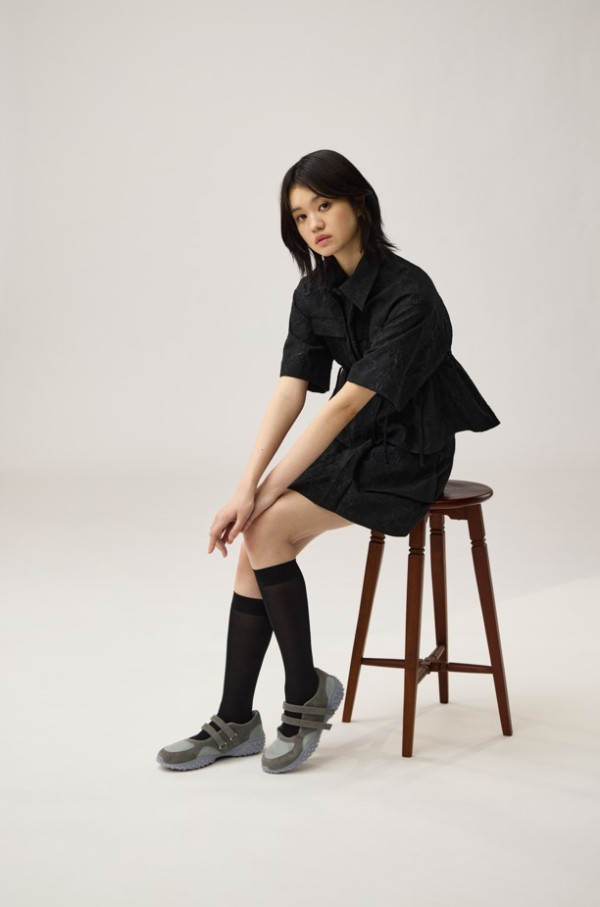 Peplum Jacket by rokh HK$299 / Utility Skort by rokh HK$199 / Double Strap Ballet Sneakers by rokh HK$199