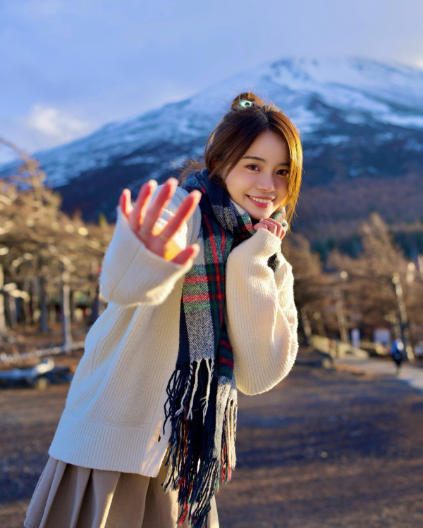 前TVB童星黃可盈21歲近況曝光！殺入樂壇跳唱女團出道！5歲入行變化驚人