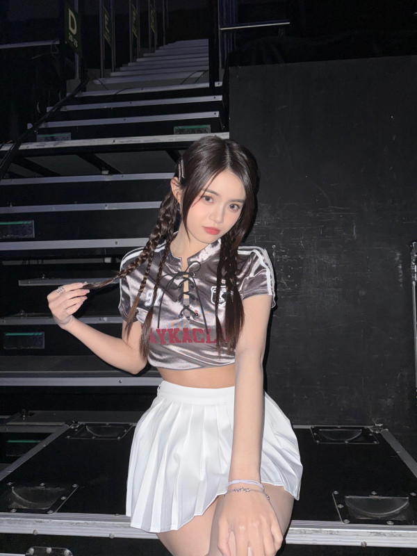 前TVB童星黃可盈21歲近況曝光！殺入樂壇跳唱女團出道！5歲入行變化驚人