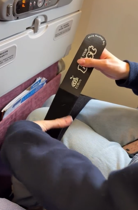 東鐵壯漢「自綁雙腿」搭車瘋傳！網民激讚超體貼 真相原來係日本養生療法？