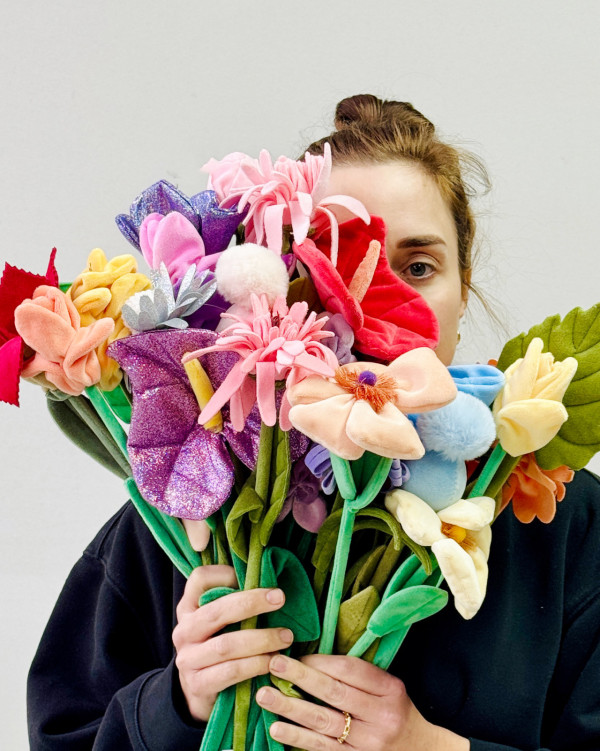 藝術三月2026︰沉浸式藝術裝置「Henderson Land x Cj Hendry Flower Market」（圖片來源︰恒基兆業地產有限公司）