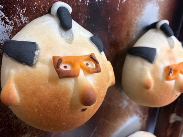 博多最萌伴手禮!櫛田神社散策必訪麵包店Pettan 仁和加面具明太子麵包開門1小時即完售