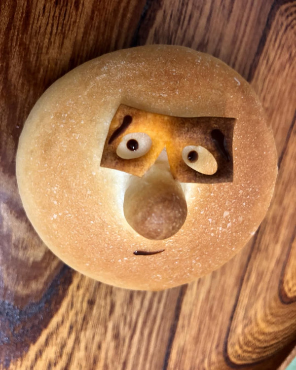 博多最萌伴手禮!櫛田神社散策必訪麵包店Pettan 仁和加面具明太子麵包開門1小時即完售